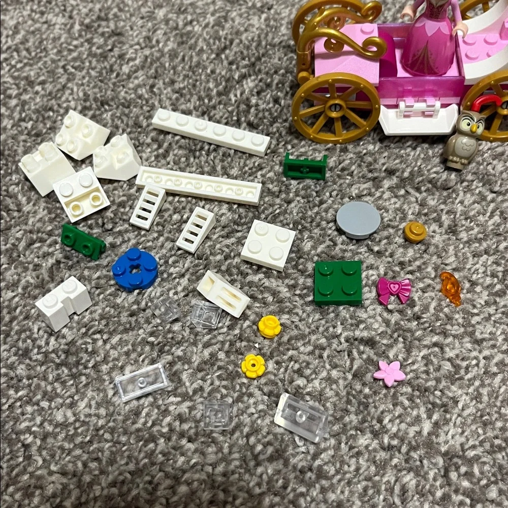 LEGO Disney Princess Aurora’s Carriage Sleeping Beauty 43173